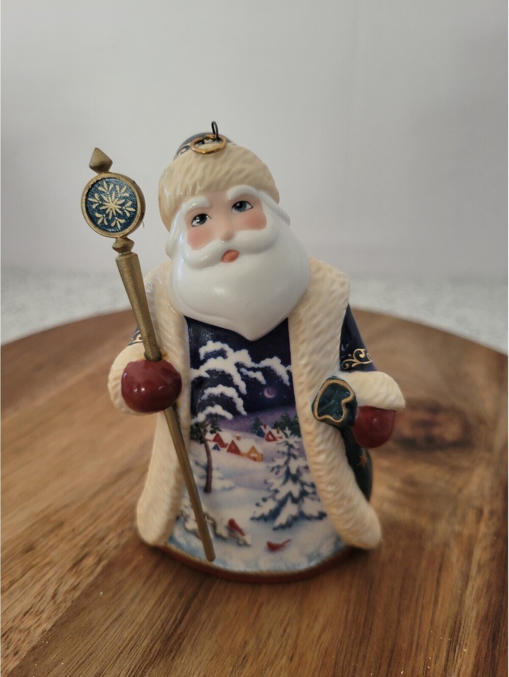 2004 Russia Santa From Around The World Hallmark Collector Ornament Figurine